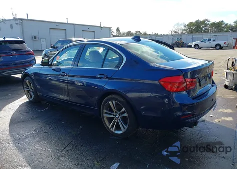 2018 BMW 330I xDrive z USA, uszkodzony, nr VIN WBA8D9C5XJEM32793
